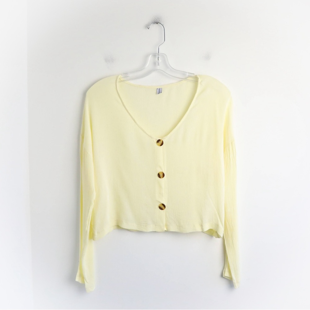 NWOT Misslook pale yellow pastel buttoned blouse long sleeve loose fit light S